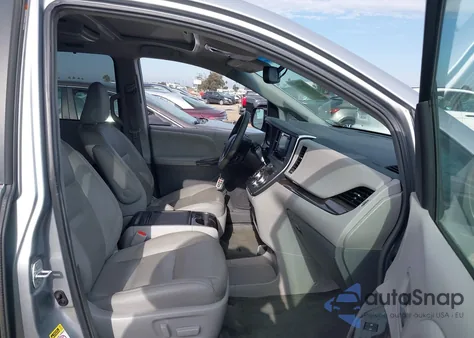 2015 Toyota Sienna Xle 8 Passenger из США, поврежденный, VIN 5TDYK3DC6FS537271